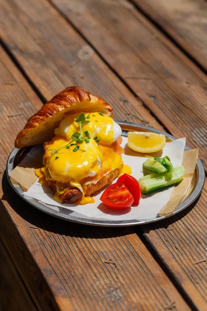 Smoked Salmon Croissant with poached eggs and hollandaise
